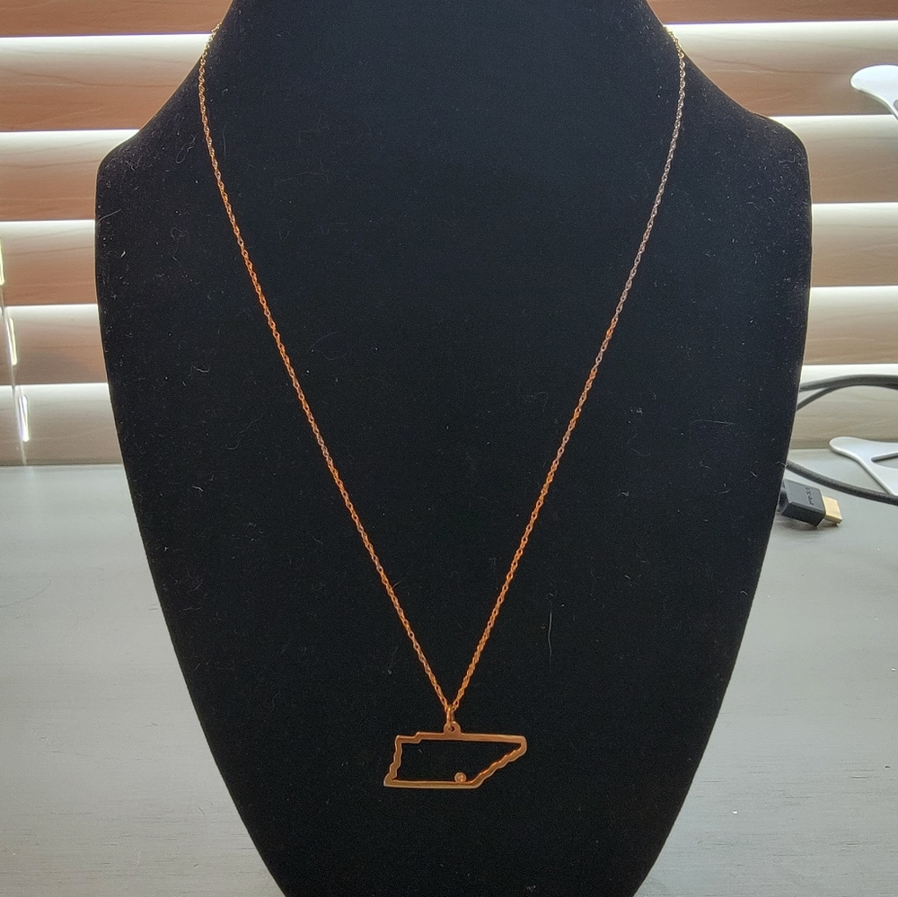 Maya Brenner 14k Gold State of Tennessee Pendant Chain Necklace with Diamond